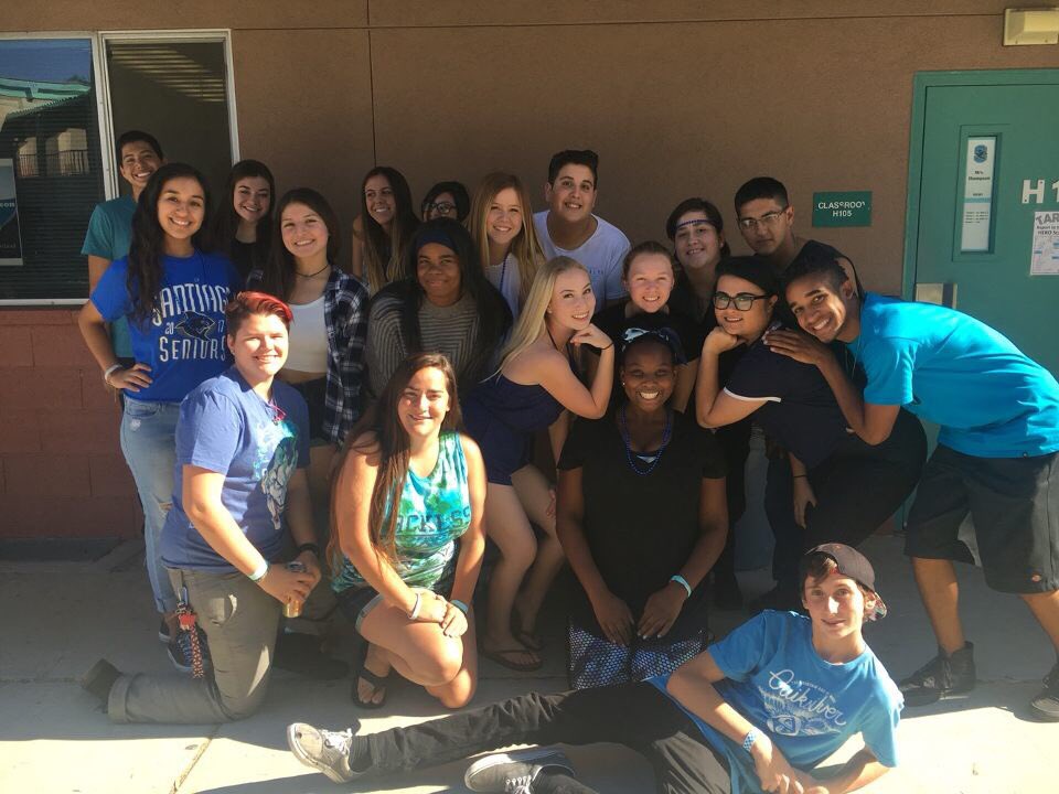 SHSUnity's tweet photo. Showing off our blue for the kick off of What If week! #whatifweek #shsunity
See you tomorrow in your RED! https://t.co/2fhedUU2cM
