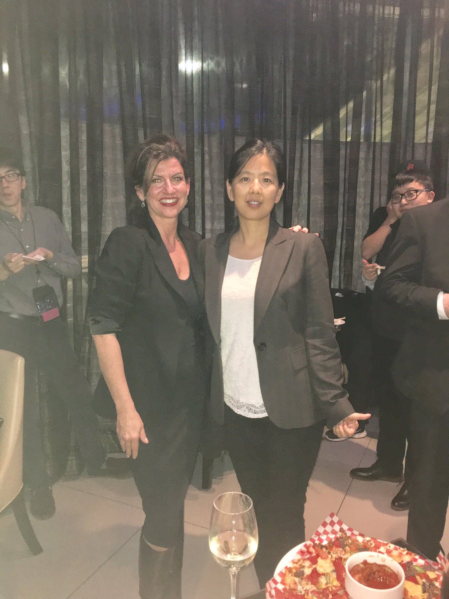 LaurieKarson1's tweet photo. Great meetings with fantastic #Canadian duty free #clients #FDFA https://t.co/Mt10Ns9JE5