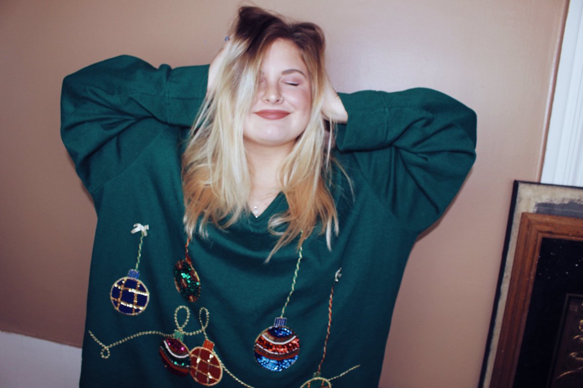 Lessosmore's tweet image. When people tell me it's too early for Christmas music