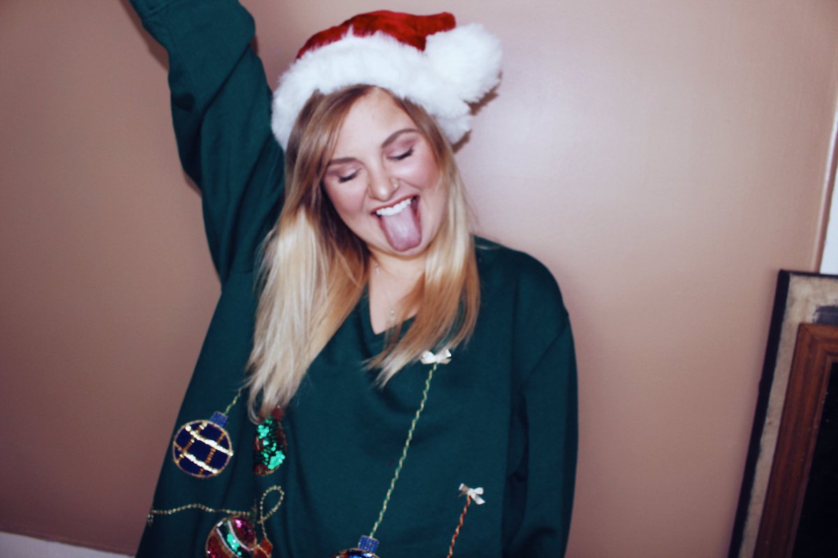 Lessosmore's tweet image. When people tell me it's too early for Christmas music