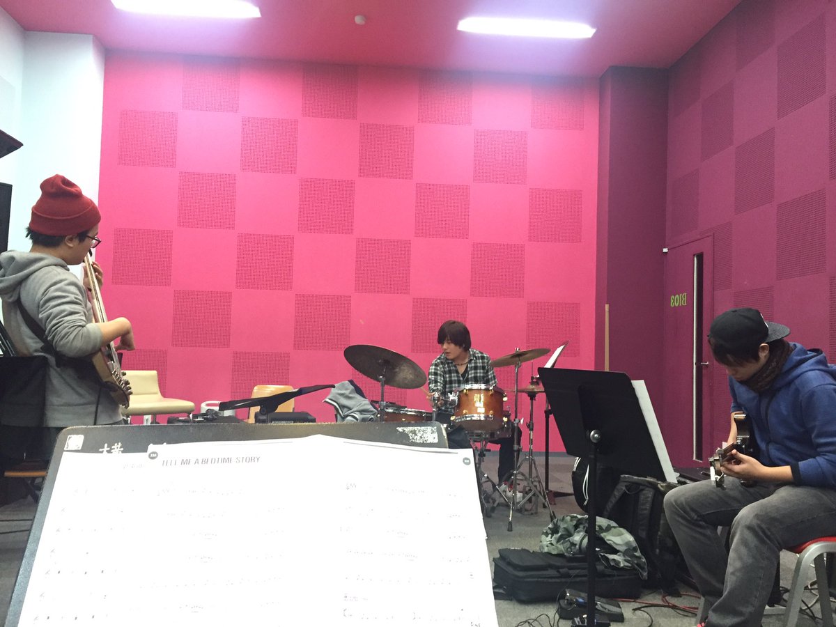 さてさてリハ始まりましたよ
11/28自由が丘ハイフンまで遊びに来てくださいな