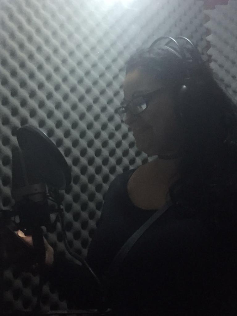 witchmoomstar's tweet photo. Sorpresas cantando con la montra sto domingo y wannamaru Venezuela https://t.co/OVTdwVm7Yy