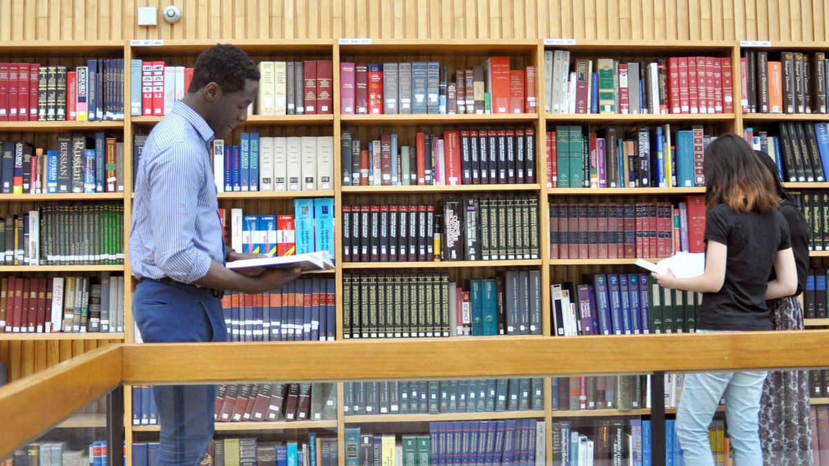 BMAstudents's tweet image. First year @lilycopping lists 10 tips for surviving medical school - what are yours? #tipsformedstudents fal.cn/survivingmedsc…