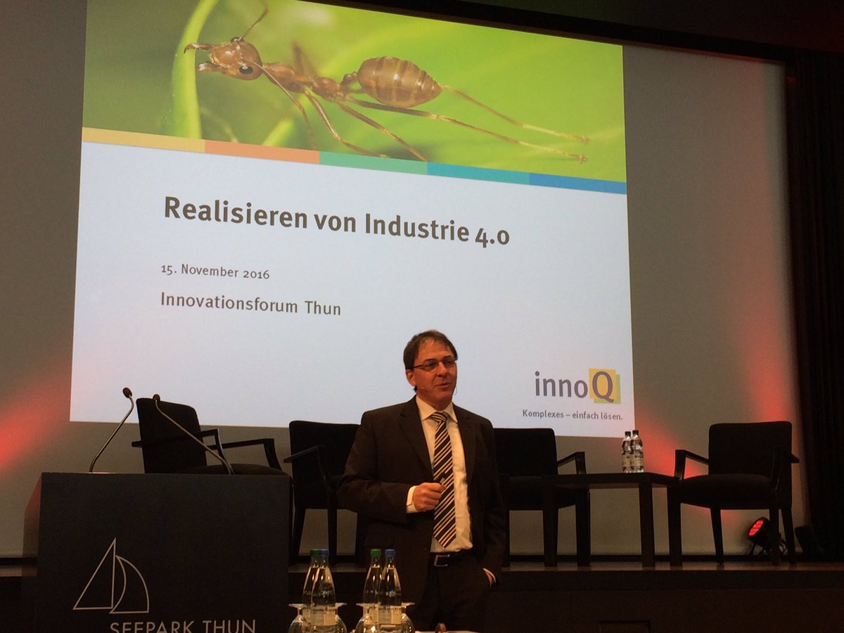 MikeSchudel's tweet photo. @beadvancedAG nun mit #RomamRoth #CEO @innoQ #industrie40 #BigData #Datenfriedhof #Revolution #Quantencomputer #Konzepte #ITding #Smart https://t.co/LgI3dbRM79