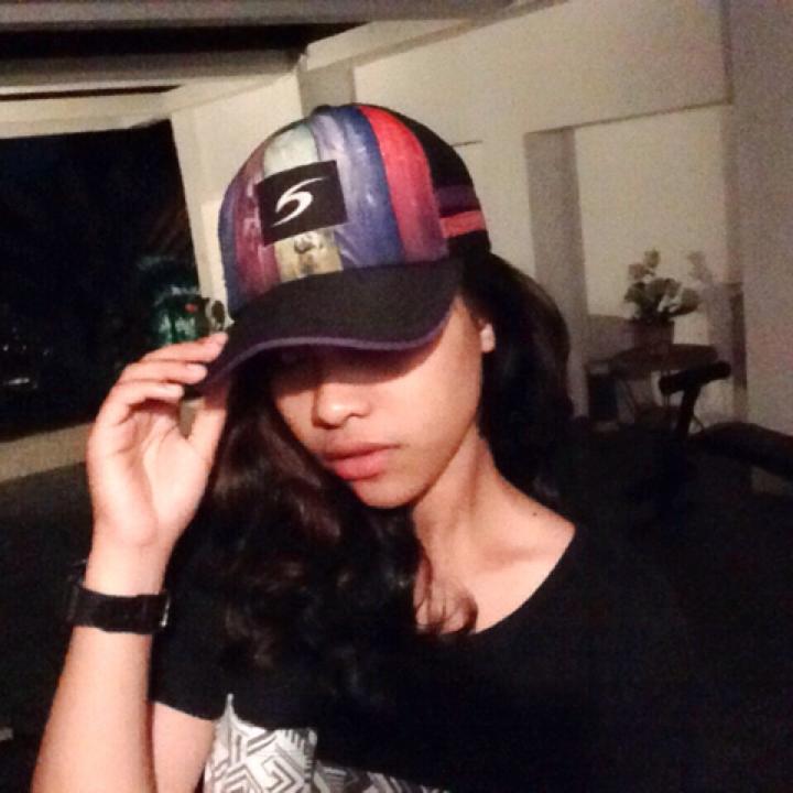 Come hangout with me > Lelah ade bang😂 on #BIGOLIVE. web.live.bigo.sg/2107653149_147…