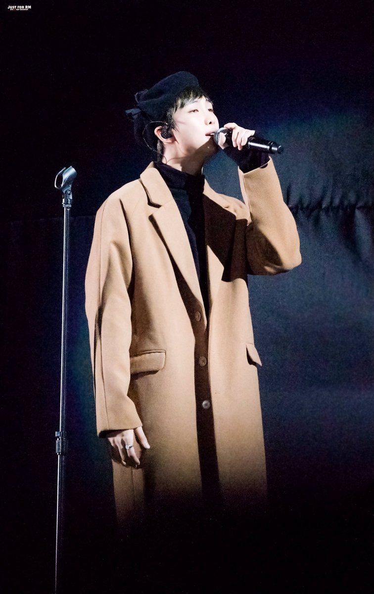 Justfor_RM's tweet photo. 161112 3RD 머스터 팬미팅
알아요...ㅠㅠ💛
#랩몬스터 #랩몬 #RM #남준 
#방탄소년다 @BTS_twt https://t.co/WufTUu6OsF
