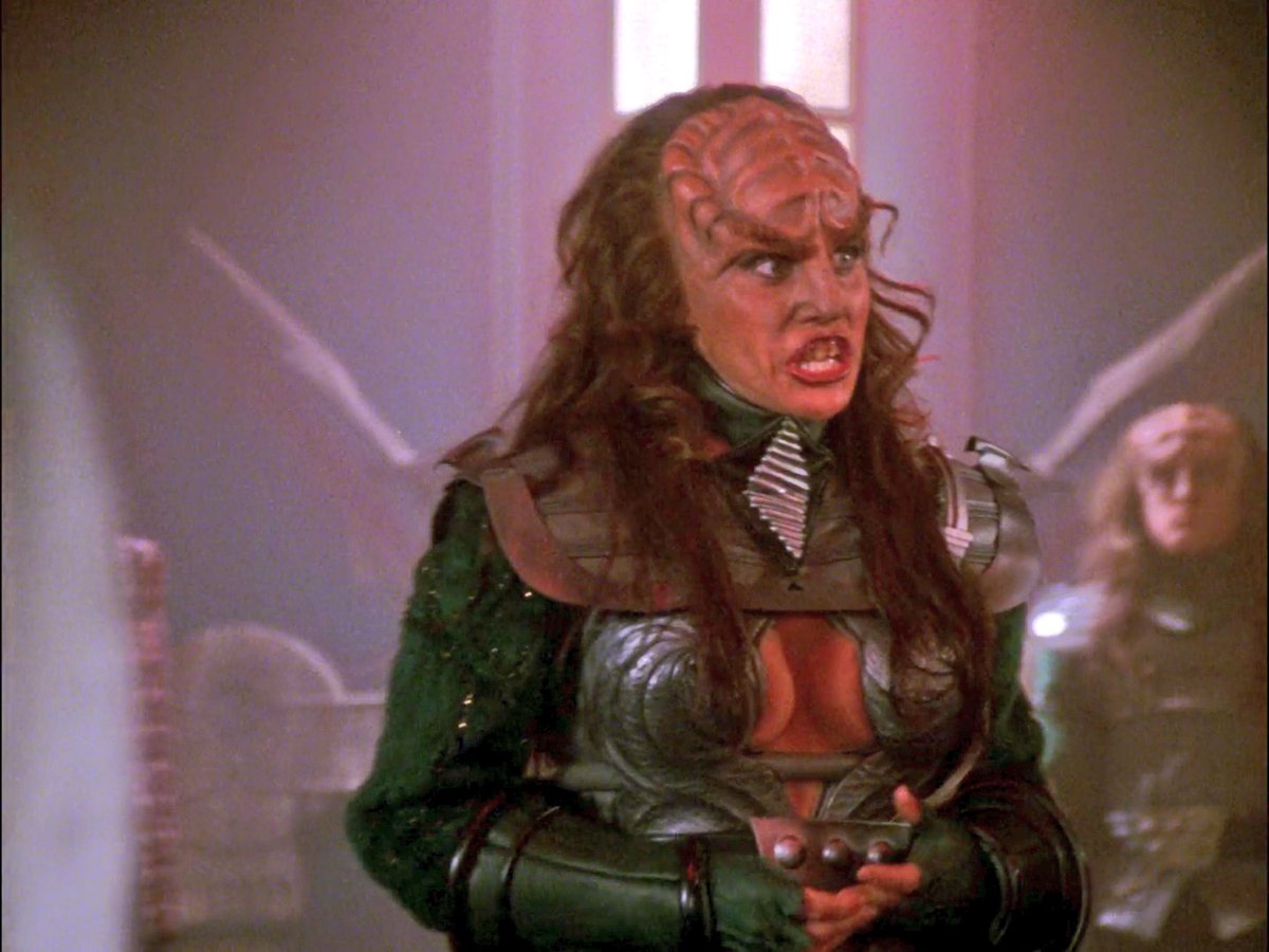 stardreck1701's tweet photo. Daaaamn! Melania Trump is looking hot! #startrek #startrektng #redemptionpart2 #betor #klingon #melaniatrump https://t.co/BpV64FwAR7