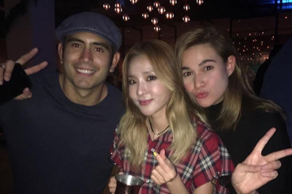 ABSCBNNews's tweet photo. Sandara bonds with rumored couple Gerald, Bea https://t.co/q8VOuBOwZn https://t.co/5DxYfxLjX5