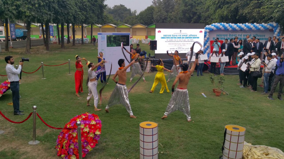 deazyapp's tweet photo. Proud to launch the #mDiabetes App, a Government of India initiative, powered by #deazy at #IITF2016 #HealthPavilion on #WordDiabetesDay. https://t.co/Vq2MMRNGub