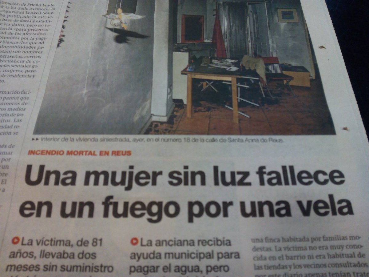 platonchacal's tweet photo. Para casos como estos no hay dinero porque ellos no son refugiados ni inmigrantes.La hipocresía de este país no tiene límites. https://t.co/NHdXbZl6VQ
