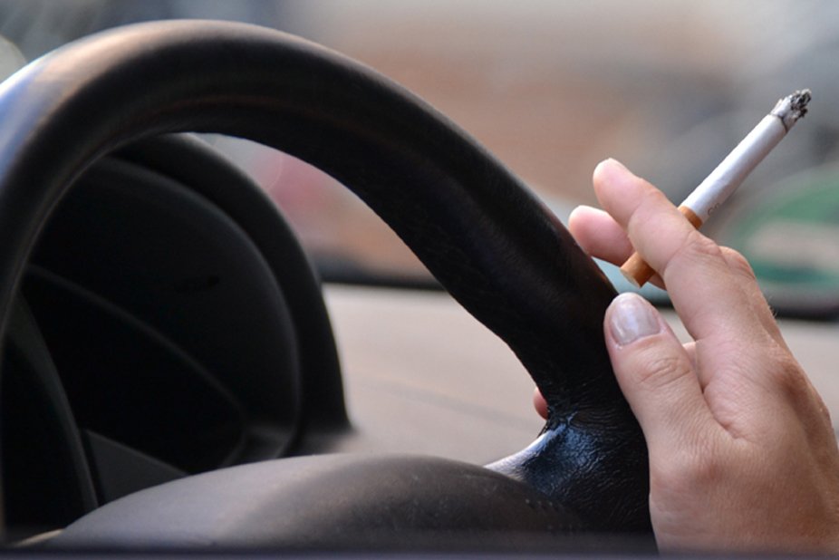 MydriverNG's tweet photo. This is what happens, when you smoke and drive - continue reading here>>> https://t.co/RgwsvGfphf https://t.co/oQKVPWuFvA