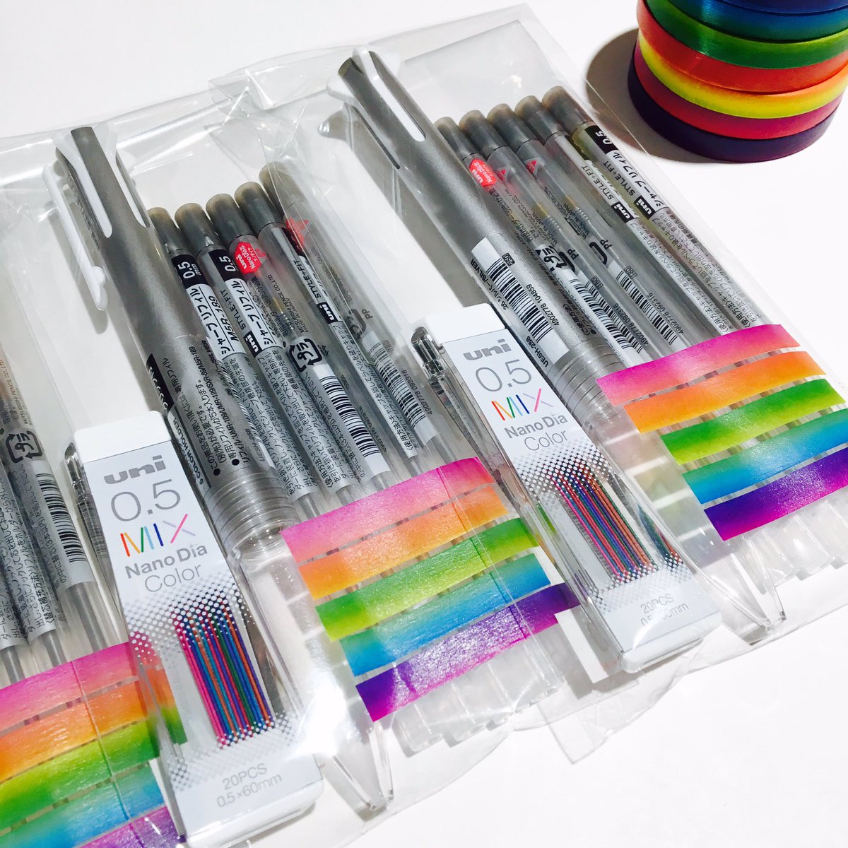 コトラモノラ トゥールズ در توییتر 人気のナノダイヤカラー芯とスタイルフィットのシャープリフィルを使って 5色シャープペンシルを作ってみました Ovo 好きな色が好きな時に使えてとっても便利 店頭では同じモノが作れるセットも販売中です ぜひお試しを Bungu