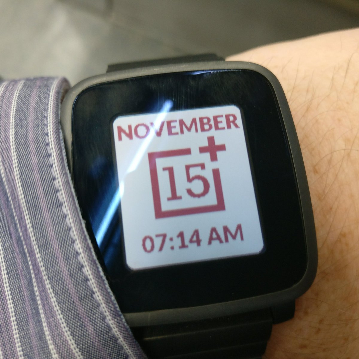 torharrington's tweet photo. @oneplus @OnePlus_UK I have the perfect @Pebble #timesteel watch to keep track of the count down. Yep it's #time for #onepluslife again 😄 https://t.co/WbcPg22qtZ