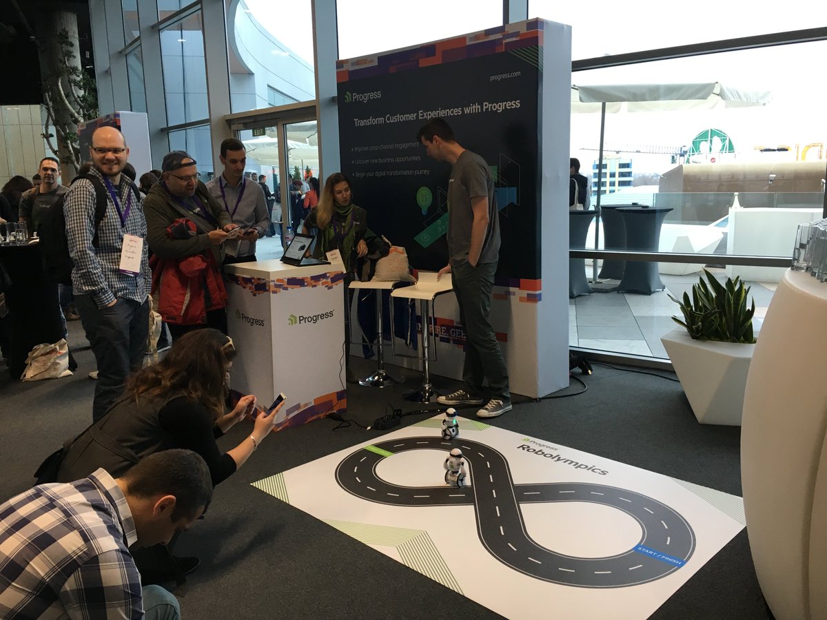 TelerikAcademy's tweet photo. Вижте колко сте добри в Robolympics на щанда на Progress на #IstaCon2016 #ProgressAtISTA https://t.co/LgbvRuzEcc