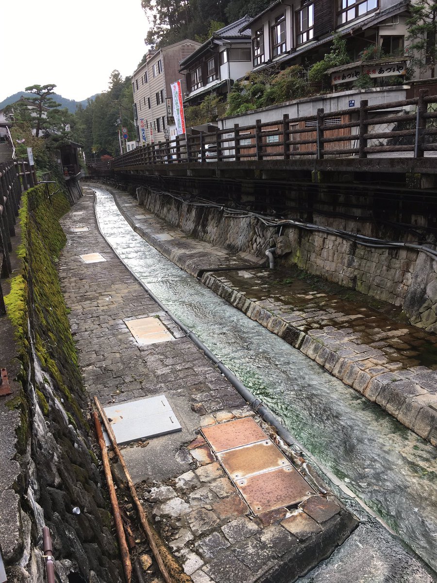 トップ ナイフ ロケ 地