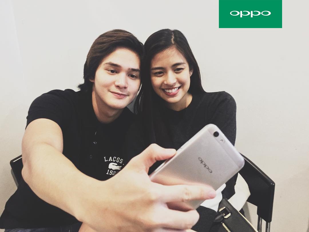 OPPOPhilippines's tweet photo. Ready to take more sweeter selfies? Gabbi Garcia and Ruru Madrid join the selfie revolution with their #SelfieExpert #OPPOF1s! https://t.co/Jc0PqQsDgm