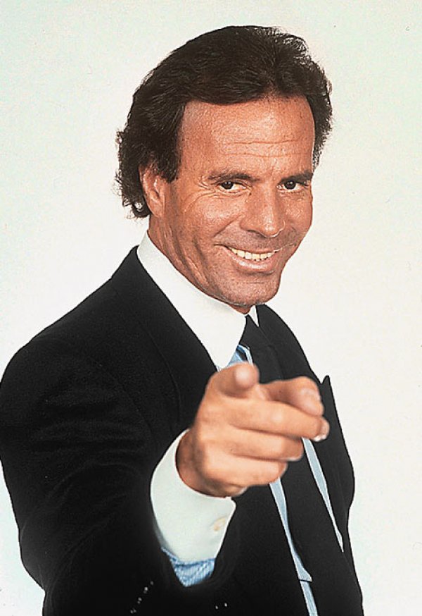 perdizmagazine's tweet photo. El #MaxMix4 (1988) le arrebató el récord Guinness de ventas a nada menos que Julio Iglesias. ¡Y lo sabes! https://t.co/THjnGEooNx #partytime https://t.co/Zqnu1SC7Vf