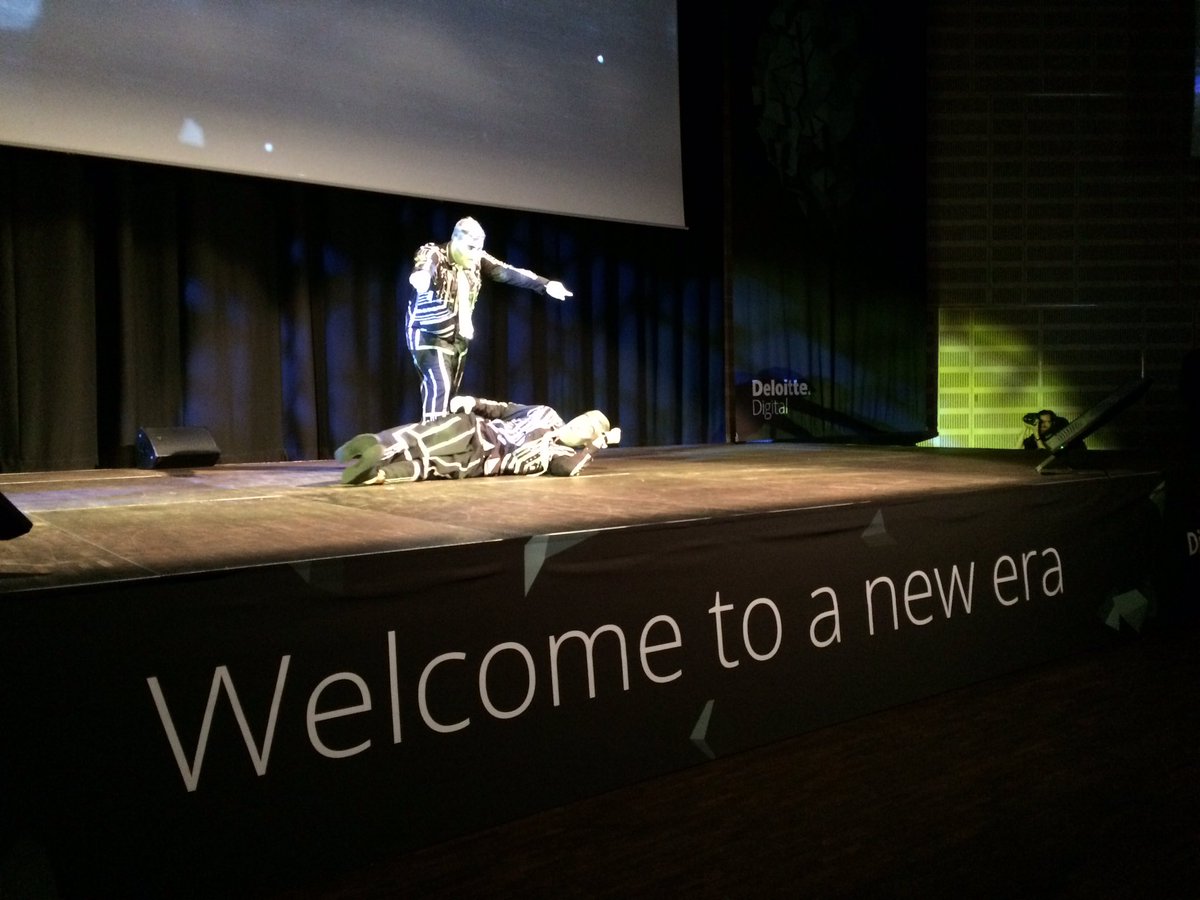 Konkurrent's tweet photo. Er på #digitalagenda i Køben for digitalt påfyll i regi av #deloittedigital. Dagen startet med robotdans, spent på resten:-) https://t.co/YAWZsulD1B