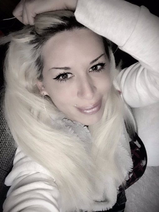 Morgen 😘🌒 https://t.co/heTuA0qfRC<a href="/tag/kussi"class="tags"><span>#kussi</span></a>