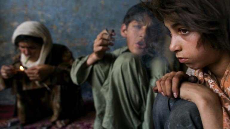 Cpdafg's tweet photo. 15 Day's theme:Addiction and substance #abuse  #19DaysPreventViolenceAgainstChildren #CPDRights #CHILDRENFIRST #CRC @WWSFoundation https://t.co/IzYJIzsNWp