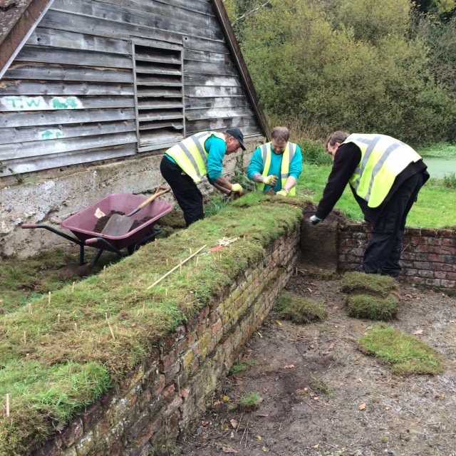 idverde_Bromley's tweet photo. Team @ScadburyPark moated Manor, 'soft capping' brick work in Scheduled Ancient Monument to preserve under the direction of Historic England https://t.co/1nwehvqVVs