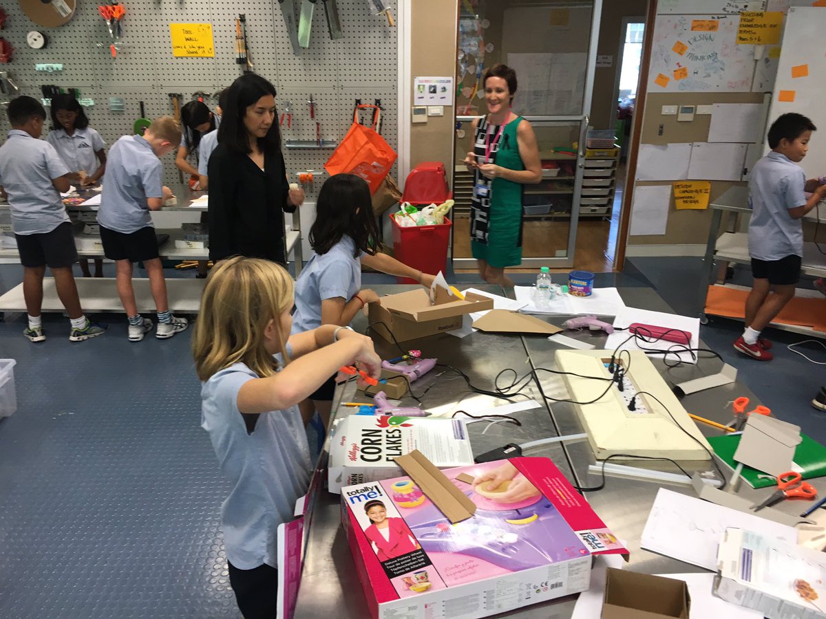 ToscaKilloran's tweet photo. So fun to work with @Y6NIST on the #designthinking project! #elemakerspace https://t.co/mBBLsbo6b8