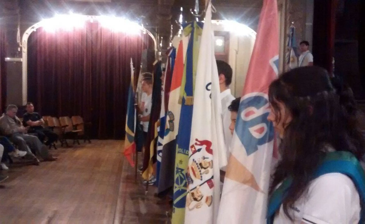 ficdaok's tweet photo. Entrega de Premios FICDA 2016. https://t.co/piopz26coC