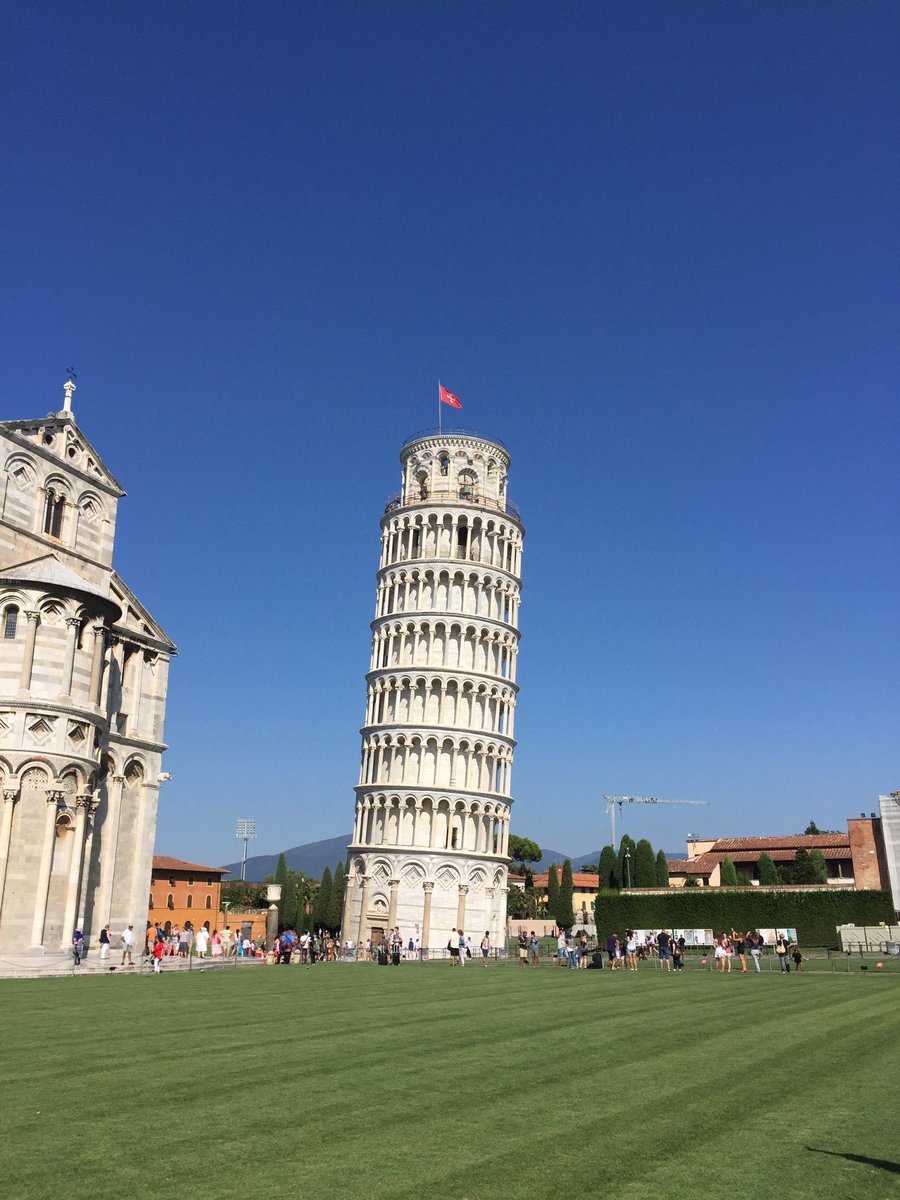 Socialhite's tweet photo. The great leaning tower! #pisa Discover more Italian destinations at Socialhite: https://t.co/wMgYOwI650 https://t.co/X2H7RCvB1Y