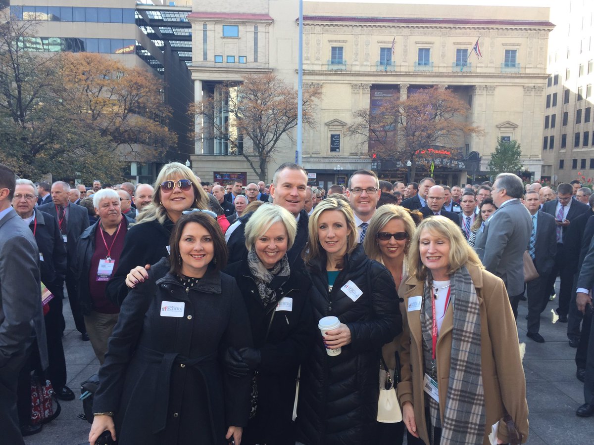 cooperlearns's tweet image. #OSBACC #osbax #edchat #leadupchat school leaders ready to help @OHEducationSupt oh school board #timetolisten