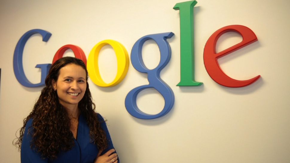 La ingeniera venezolana, Carolina Parada, es la líder en la oficina de desarollo de la herramienta de reconocimiento de voz Google. #Orgullo