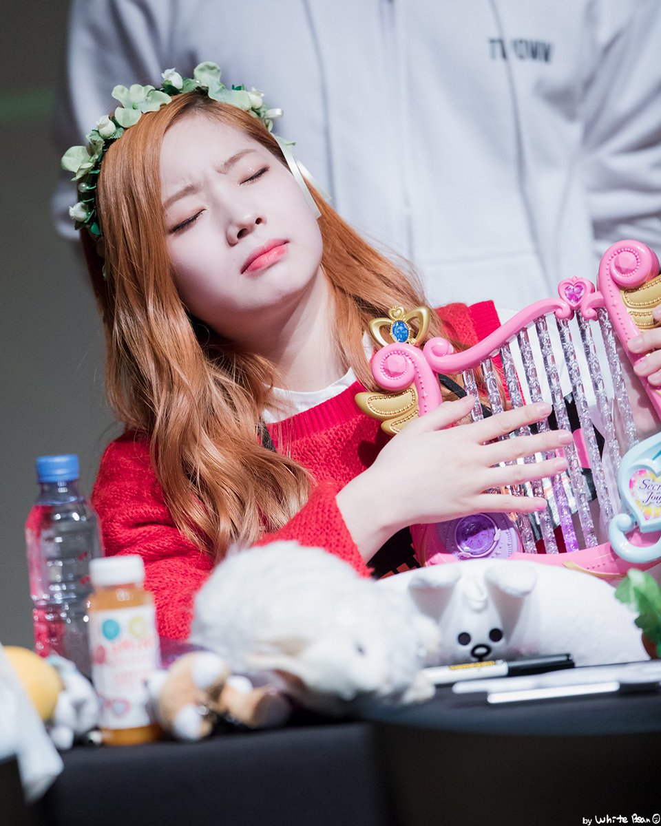 Dahyun_Fan's tweet photo. 20161114 강남팬싸
다효니소스
#다현 #트와이스 #TWICE #dahyun https://t.co/HVQwiPljmD