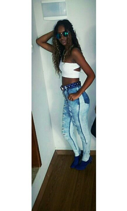 mayara_silva27's tweet image. Um amor por essa foto💙💙
#pretinhaDoPoder #novinhaDe14 
#PoucoAntiga