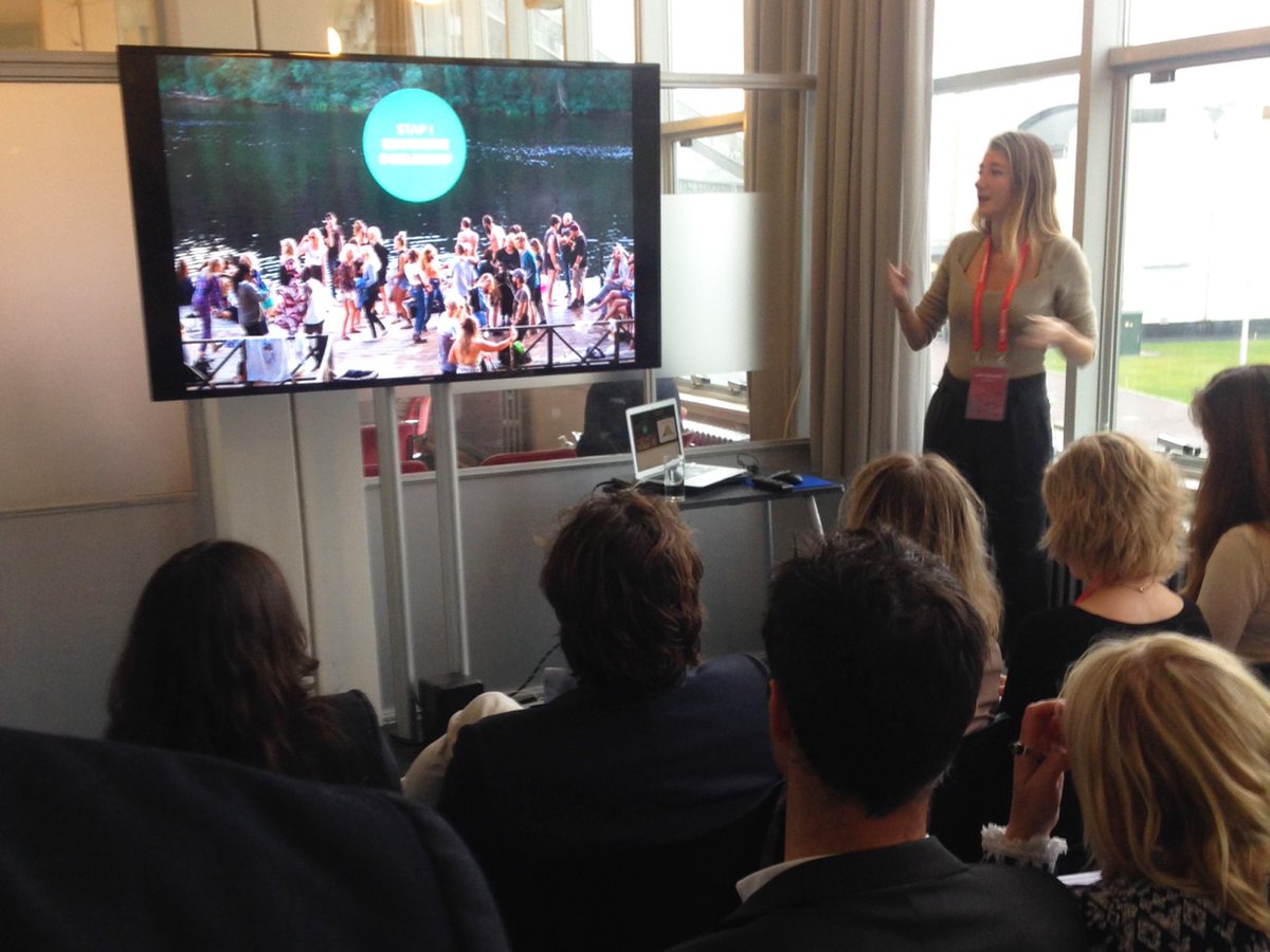 DigitalPowerBV's tweet image. Interessante dag op #omnichannel2016. Heb jij onze nieuwe consultants Joey en Xandra al ontmoet?