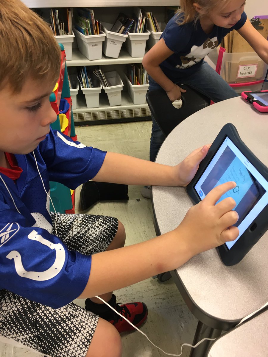 findinginfirst's tweet photo. Using our favorite digital journal @Seesaw to upload focus word poems and highlight words we know! #onetoone #seesawfun https://t.co/zDbGoHlBZL