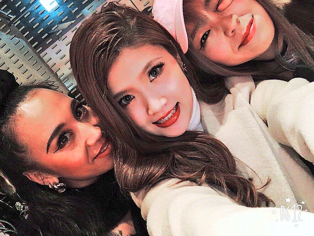 yumiobaby's tweet photo. 今日は毎月恒例の#マルキューサミット だったよ❤️.
今回は渋谷にある #xobar でした✨.
会員制のBARらしいんだけど.
お洒落で落ち着いた雰囲気😳💓.
今日もライターの皆様と色々話した👍.
#109ニュース 盛り上げて行くぞー🔥. https://t.co/5EvR6SzXvN