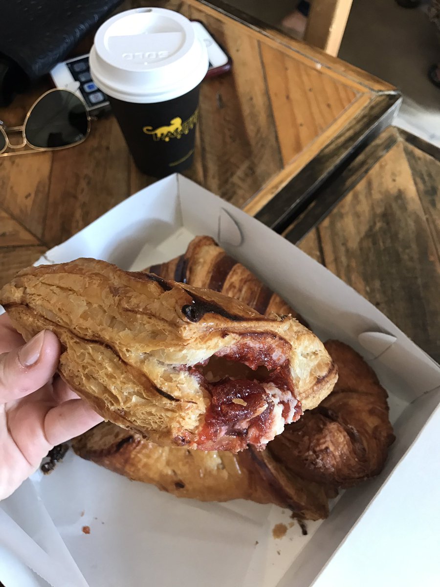 Two days in a row and a whole babka for the road, <a href="/zakthebaker/">zakthebaker</a> amazing amazing