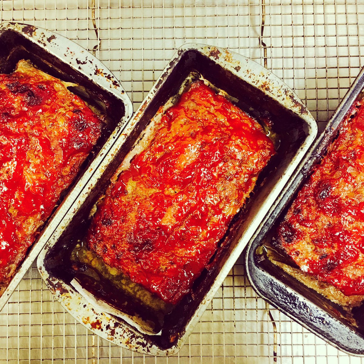 Un pain de viande pour dîner dont maman serait fière!
👵🏽👌🍴
Meatloaf for lunch today that would make your mama proud!