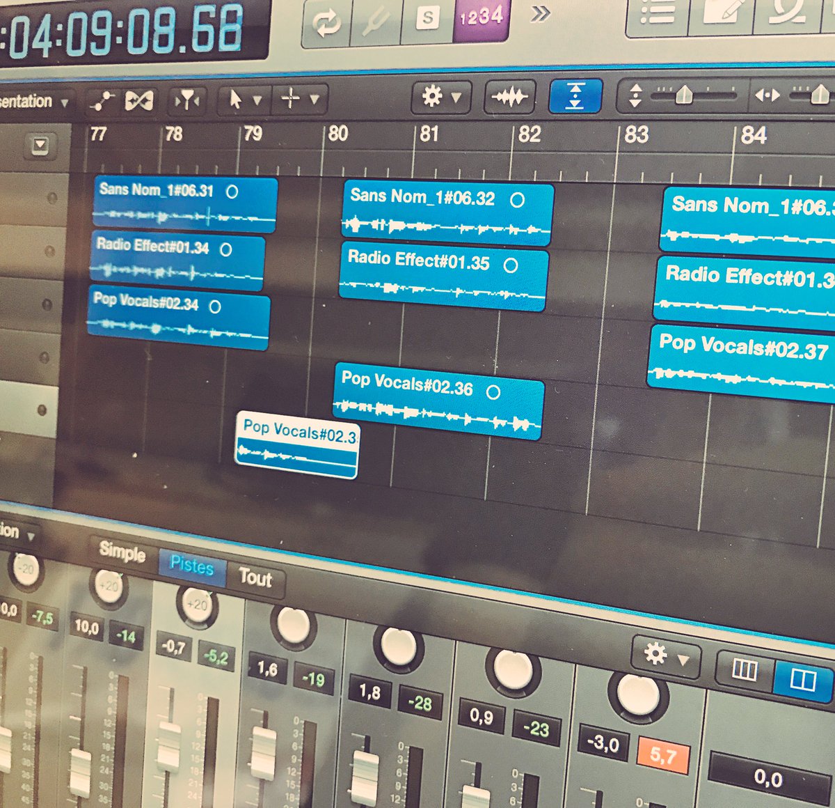 WeedoMusic's tweet photo. On est la! #backtowork #newmusic #weedofamily #weedoprod #newsound #goodmusic #goodvibes #indé #weedostyle https://t.co/fWuJ48FVja