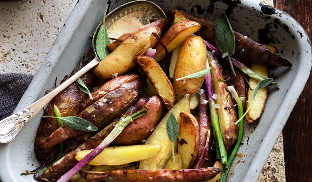 Altijd lekker, dit! :) #moestuin #recept #koken #tip #tuinieren 
detuinoptafel.com/geroosterde-aa…