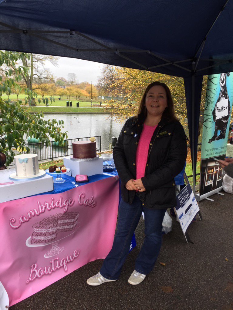With Emma of <a href="/CambsCakeBoutiq/">Cambs Cake Boutique</a> here in #Cambridge with @SmallBizSatUK