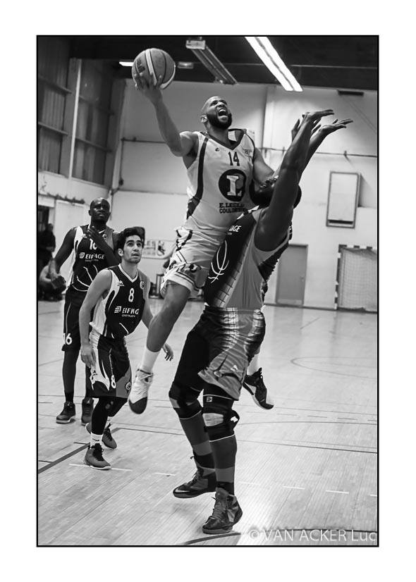 BasketIDF's tweet photo. #MatchDuWeekEnd Retour sur le derby de @seine_et_marne en #NM3 opposant @obc77 à #CoulommiersBC ▶️ https://t.co/WeFMYKqEiH @77sportsinfos https://t.co/3aT4kVxp3u