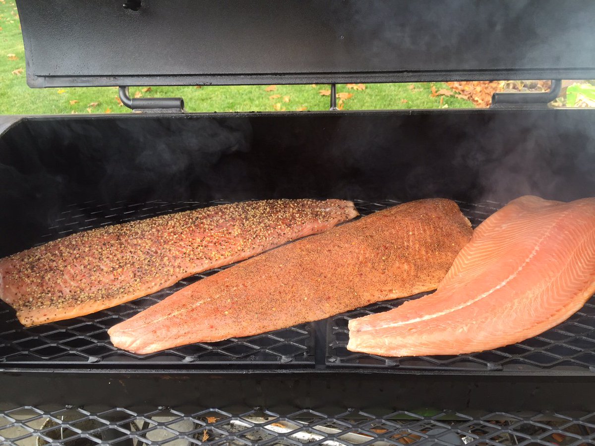 WesterRossSalmo's tweet photo. ONLY THE BEST FOR THE BEAVERS!
Dana Bartholomew #IpswichShellfish smoking salmon on Yoder Smoker using Applewood @babson #SalmonLovestory https://t.co/HCM6R76m5i