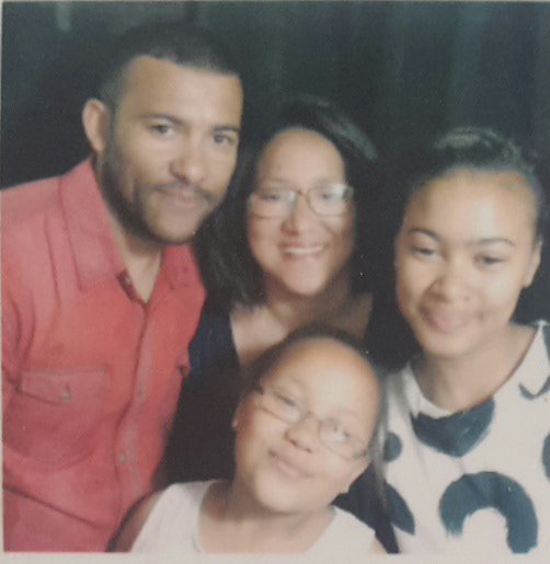 CharlieJ1213's tweet photo. Photo Booth Fun with Family !!! #Deidre #Chante #Chloe #JacobsFamily https://t.co/2zNTwu2RJQ