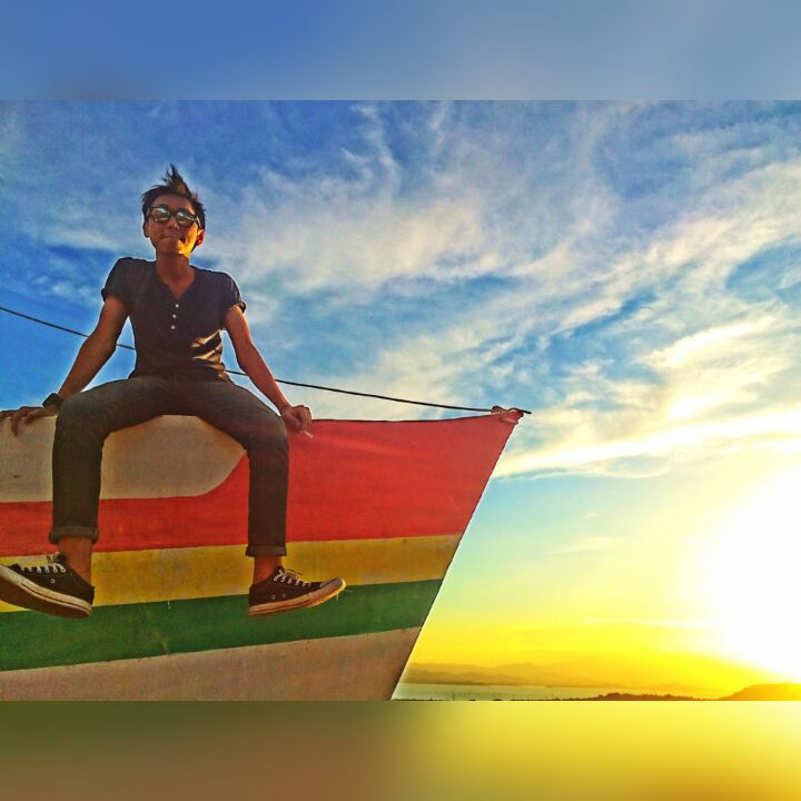 valviando's tweet photo. #sunset #mytrip #yoman #convers https://t.co/FOD7U7H4ng