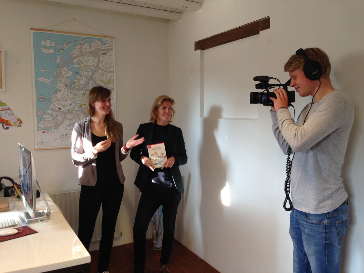 VeryMappy's tweet image. En... actie! Opnames voor de Pop-Up shop van @inWestmetMik. Van 25-27 nov vind je @VeryMappy &amp;amp; veel meer op de De Clercqstraat 48 Amsterdam