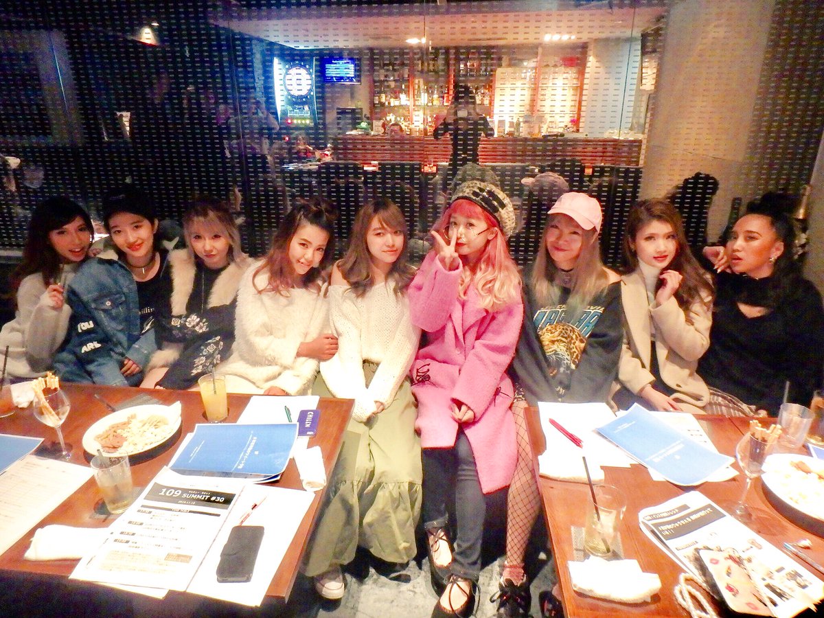 109newsjp's tweet photo. 今回の #マルキューサミット の会場は #XOBar で行われました♡ 人気記事ランキングでは #LIZLISA ショップ店員 #佐藤未来 ちゃんが表彰されました‼︎おめでとうございます♡ #109ニュース https://t.co/IM0cYXznvt
