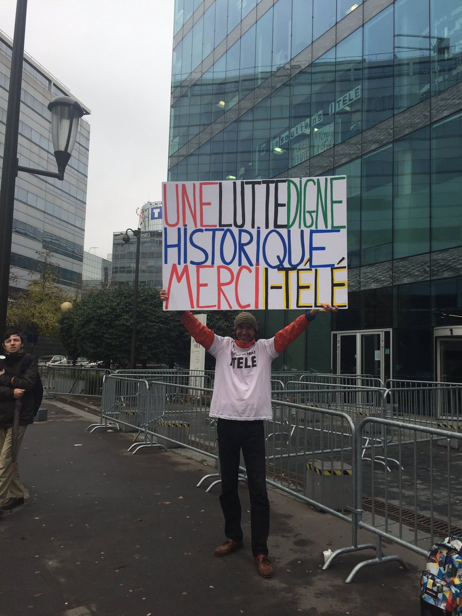 EnoraMofficiel's tweet image. Sortir d un rdv Ét voir nos collègues d @itele ! Ils lâchent rien !  Toujours ! Bravo Ét on les oublie pas . @jesoutiensiTELE !! Bisous 😘