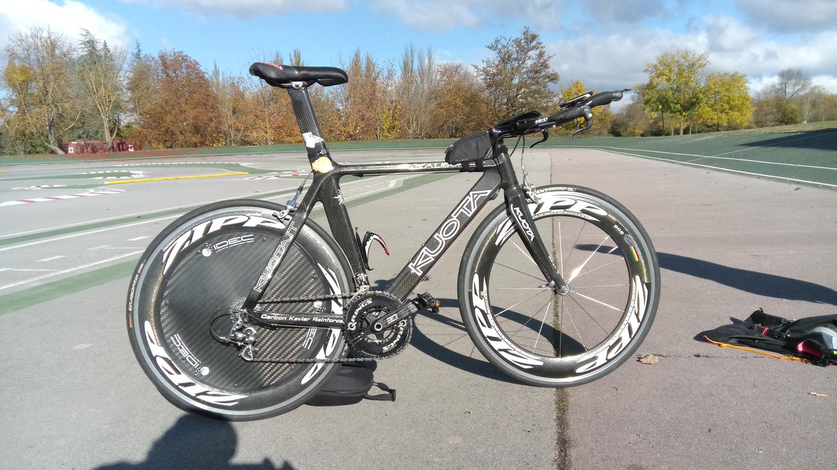 alvp's tweet photo. Probando cosas #powertapP1 #Velodrome #Happylikeababy https://t.co/VMSsNZls5n