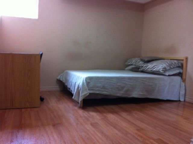 TdotProperties's tweet photo. 3 Rooms for #rent in #Toronto near Keele &amp; Finch. Details: https://t.co/hXJoSp5Uhy https://t.co/TIei9dadpw