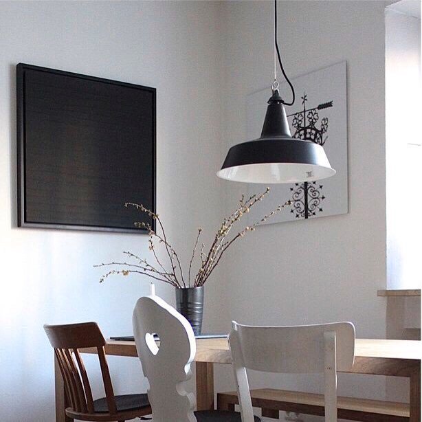 Huna pendant by Fontana Arte #huna #fontanaarte #lampe #deco #interiorismo #pendantlight #… ift.tt/2ftKo7h